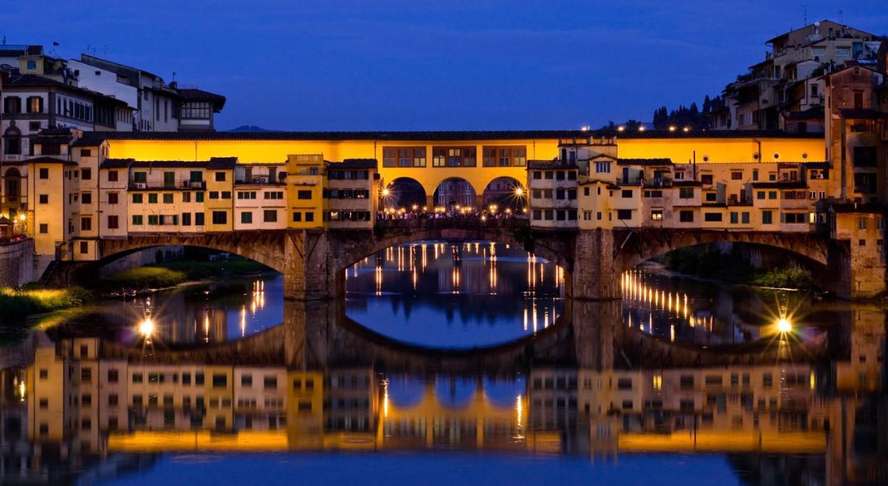 Ponte Vecchio View Luxury Apartment Florence Exterior photo