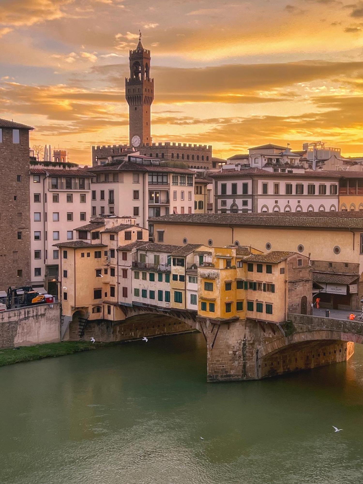 Ponte Vecchio View Luxury Apartment Florence Exterior photo