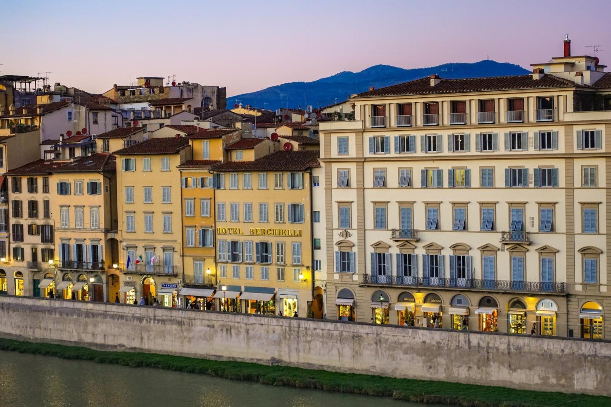 Ponte Vecchio View Luxury Apartment Florence Exterior photo